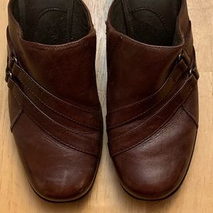 Clark’s Bendables Mule Brown Shoes Size 9 Woman’s